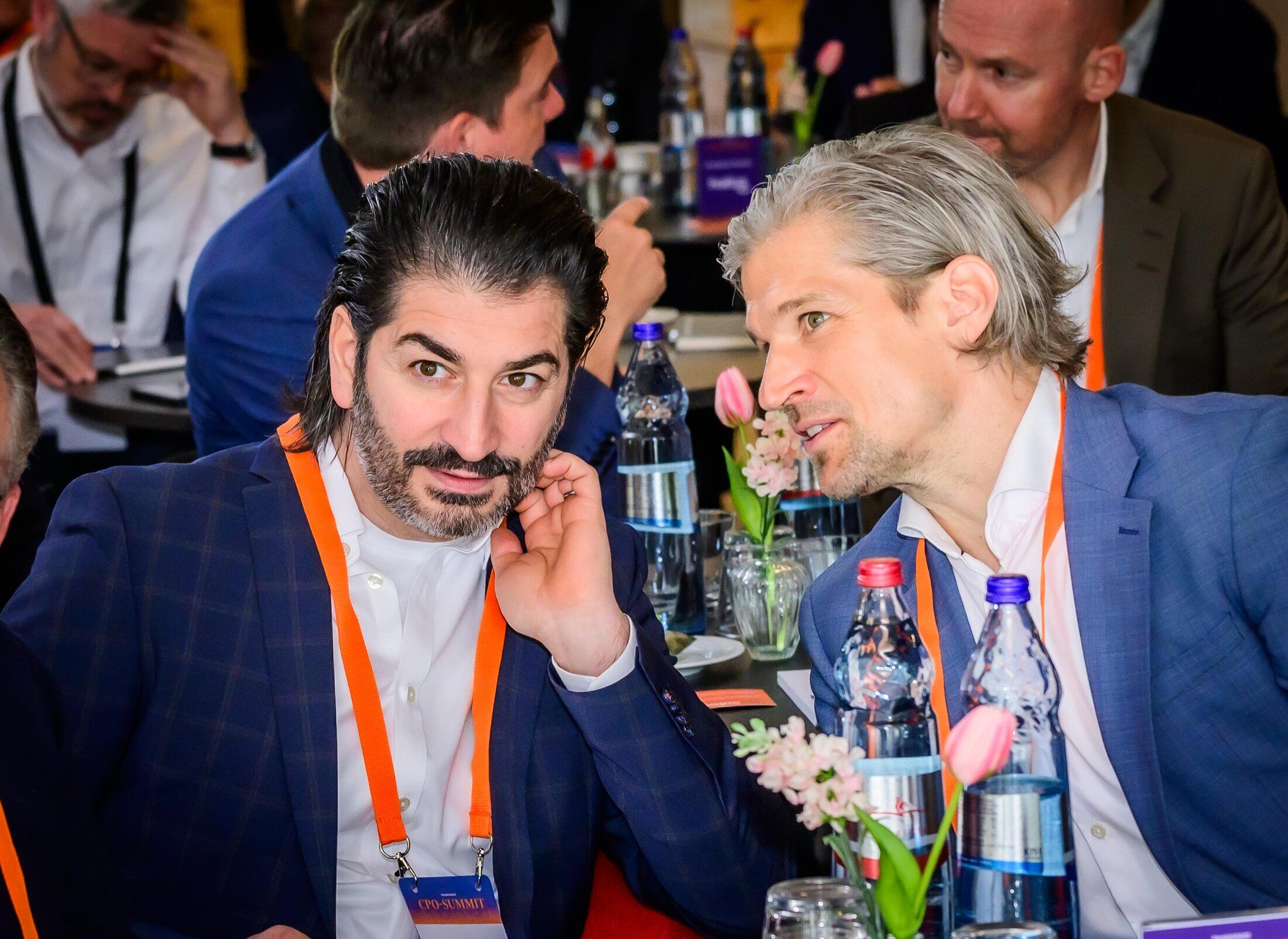 Dr. Deniz Albayrak und Dr. Patrick Dümpelfeld im Gespräch auf dem CPO-Summit